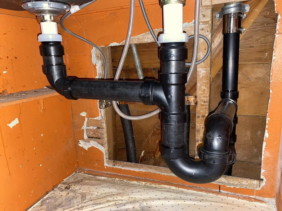 Professional Pipe Bursting equipment and tools on the job in Coopersville